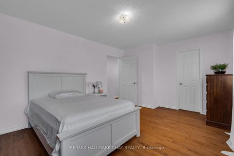Photo 16 at 86 Trillium Crescent, Allandale Heights, Barrie