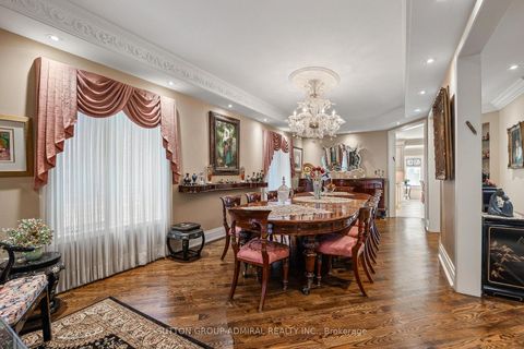 Photo 7 at 35 Strauss Road, Patterson, Vaughan