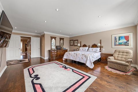 Photo 19 at 35 Strauss Road, Patterson, Vaughan