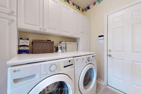 Photo 18 at 66 Tuscana Boulevard, Patterson, Vaughan