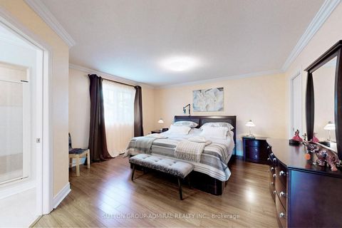 Photo 21 at 66 Tuscana Boulevard, Patterson, Vaughan