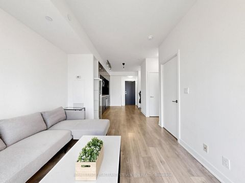 Photo 12 at 601 - 28 Avondale Avenue, Willowdale East, Toronto