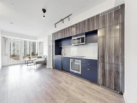 Photo 13 at 601 - 28 Avondale Avenue, Willowdale East, Toronto
