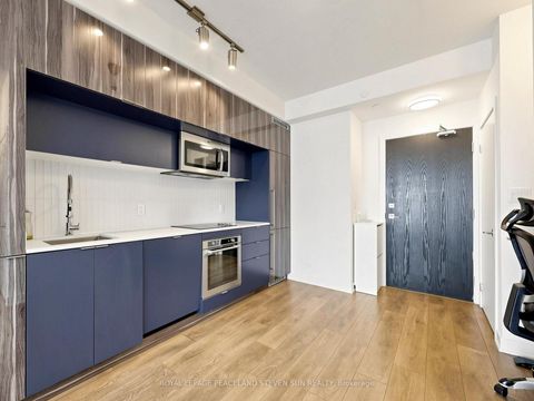 Photo 16 at 601 - 28 Avondale Avenue, Willowdale East, Toronto