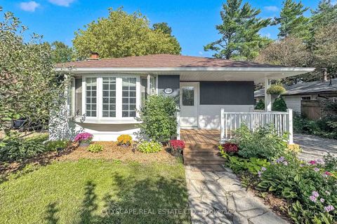 Photo 1 at 2049 Northern Avenue, Alcona, Innisfil