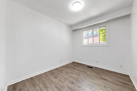 Photo 11 at 2049 Northern Avenue, Alcona, Innisfil