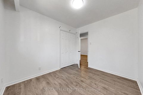 Photo 12 at 2049 Northern Avenue, Alcona, Innisfil