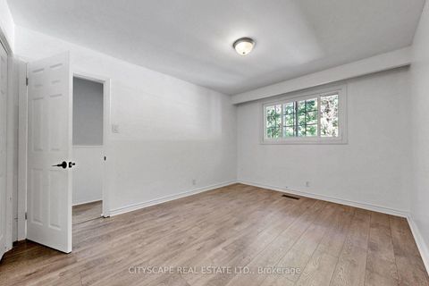 Photo 14 at 2049 Northern Avenue, Alcona, Innisfil
