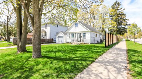 Photo 1 at 181 Napier Street, Codrington, Barrie