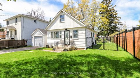 Photo 3 at 181 Napier Street, Codrington, Barrie