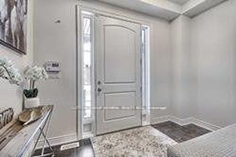 Photo 11 at 47 Edison Place, Patterson, Vaughan