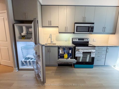 Photo 3 at 311 - 1 Scott Street, Waterfront Communities C8, Toronto
