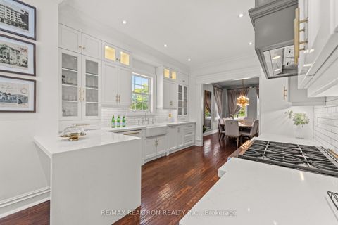 Photo 9 at 6 Oatlands Drive, Mill Pond, Richmond Hill