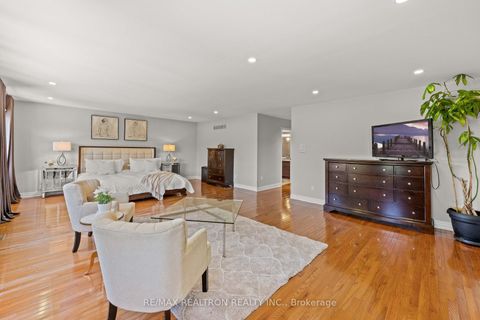 Photo 20 at 6 Oatlands Drive, Mill Pond, Richmond Hill