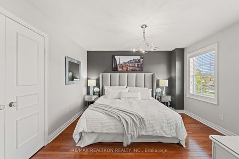 Photo 24 at 6 Oatlands Drive, Mill Pond, Richmond Hill