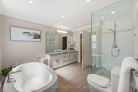Photo 26 at 6 Oatlands Drive, Mill Pond, Richmond Hill