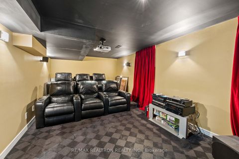 Photo 32 at 6 Oatlands Drive, Mill Pond, Richmond Hill