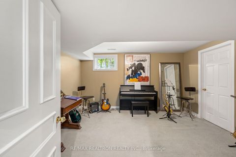 Photo 34 at 6 Oatlands Drive, Mill Pond, Richmond Hill