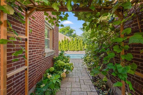 Photo 41 at 6 Oatlands Drive, Mill Pond, Richmond Hill