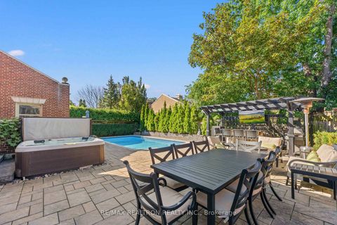 Photo 45 at 6 Oatlands Drive, Mill Pond, Richmond Hill