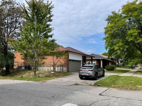 Photo 3 at 2 Arkona Drive, Sullivan, Toronto