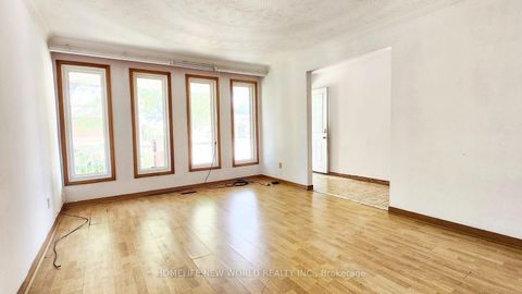 Photo 4 at 2 Arkona Drive, Sullivan, Toronto