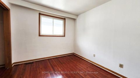 Photo 9 at 2 Arkona Drive, Sullivan, Toronto