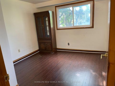 Photo 16 at 2 Arkona Drive, Sullivan, Toronto
