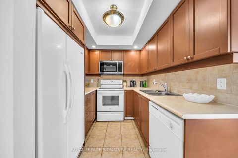 Photo 4 at 2122 - 15 Northtown Way, Willowdale East, Toronto