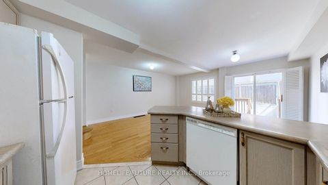 Photo 7 at 47 - 435 Middlefield Road, Agincourt North, Toronto