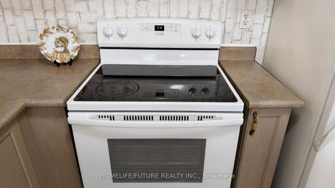 Photo 9 at 47 - 435 Middlefield Road, Agincourt North, Toronto