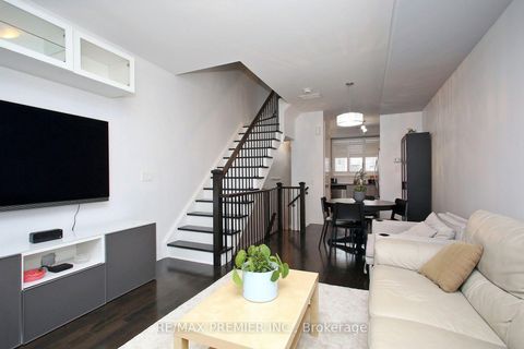 Photo 2 at 152 Frederick Tisdale Drive, CFB, Toronto