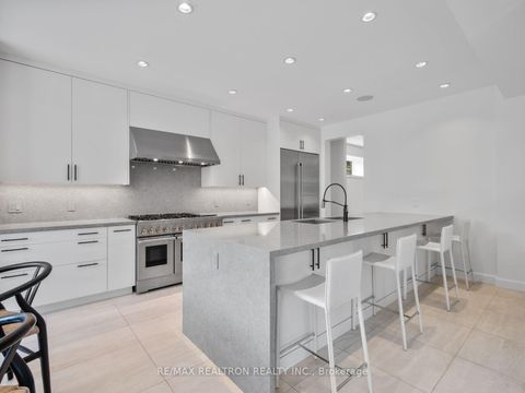 Photo 7 at 240 Maxwell Street, Bathurst Manor, Toronto