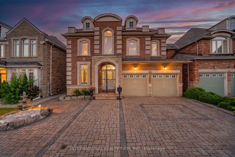 Photo 3 at 84 Fred Young Drive, CFB, Toronto