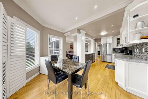 Photo 16 at 7 Tarlton Court, Brownridge, Vaughan