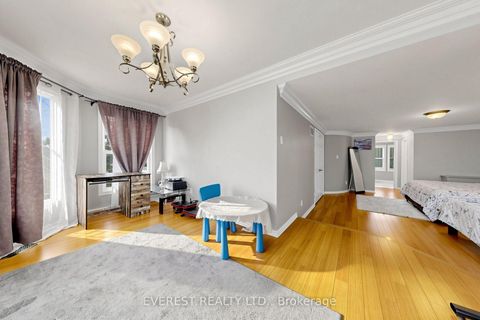 Photo 20 at 7 Tarlton Court, Brownridge, Vaughan