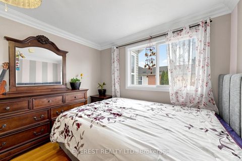 Photo 27 at 7 Tarlton Court, Brownridge, Vaughan