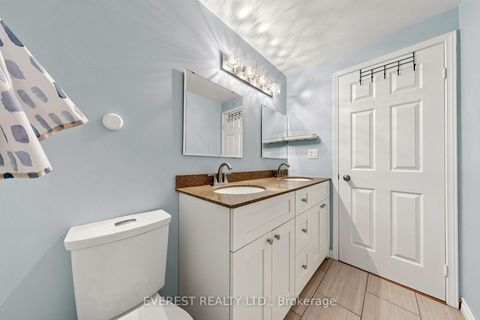 Photo 32 at 7 Tarlton Court, Brownridge, Vaughan