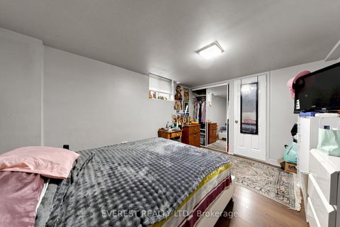 Photo 35 at 7 Tarlton Court, Brownridge, Vaughan