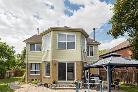 Photo 39 at 7 Tarlton Court, Brownridge, Vaughan