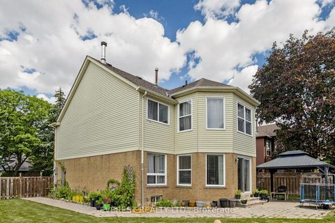Photo 41 at 7 Tarlton Court, Brownridge, Vaughan