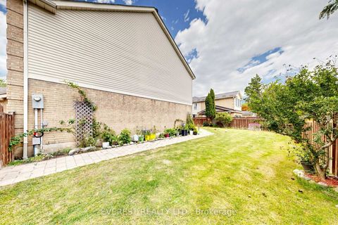 Photo 43 at 7 Tarlton Court, Brownridge, Vaughan