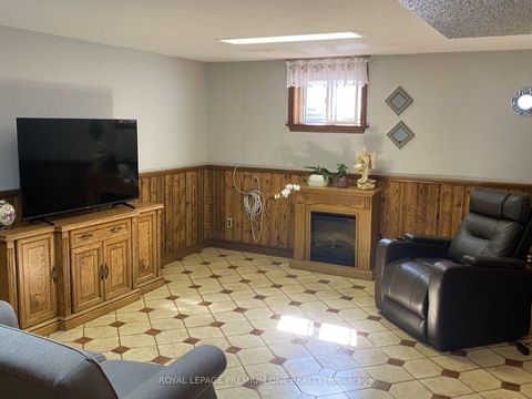 Photo 6 at 55 Husband Drive, Humber Summit, Toronto