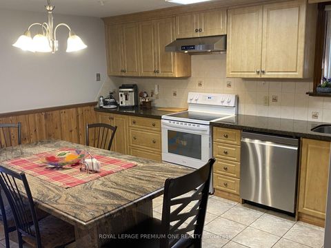 Photo 7 at 55 Husband Drive, Humber Summit, Toronto