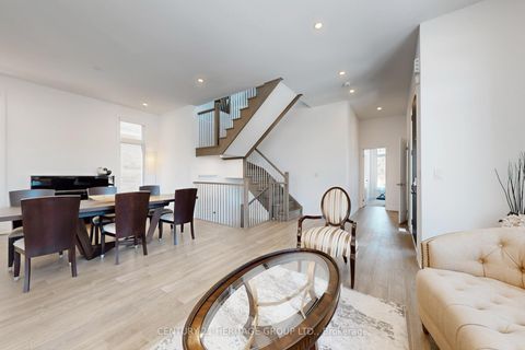 Photo 4 at 251 Oxford Street, Mill Pond, Richmond Hill