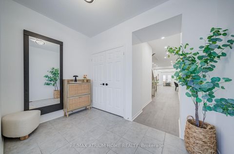 Photo 4 at 129 Hartney Drive, Rural Richmond Hill, Richmond Hill