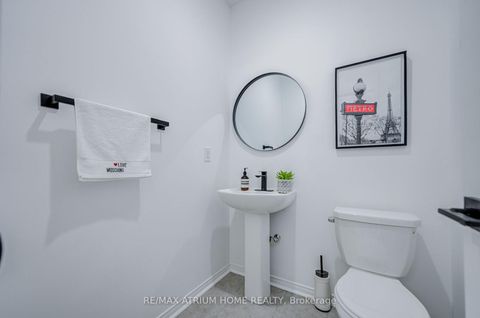 Photo 6 at 129 Hartney Drive, Rural Richmond Hill, Richmond Hill