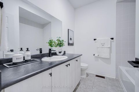 Photo 36 at 129 Hartney Drive, Rural Richmond Hill, Richmond Hill