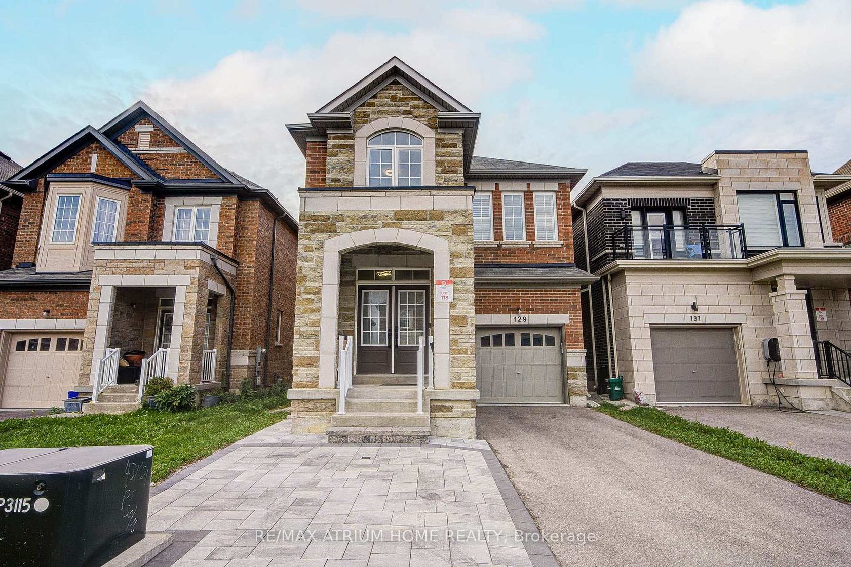 129 Hartney Drive, Rural Richmond Hill, Richmond Hill photo number 2