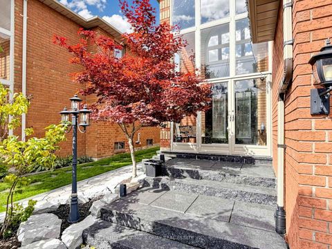 Photo 3 at 34 Looker Drive, Holly, Barrie
